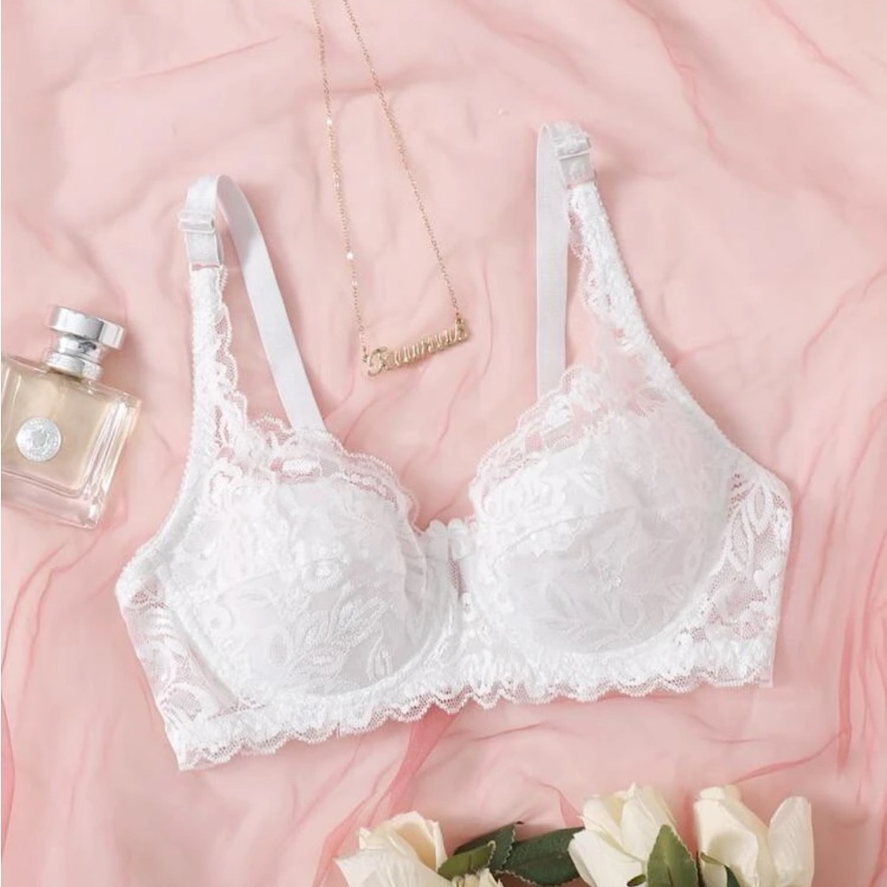 New, size 32C to 34B